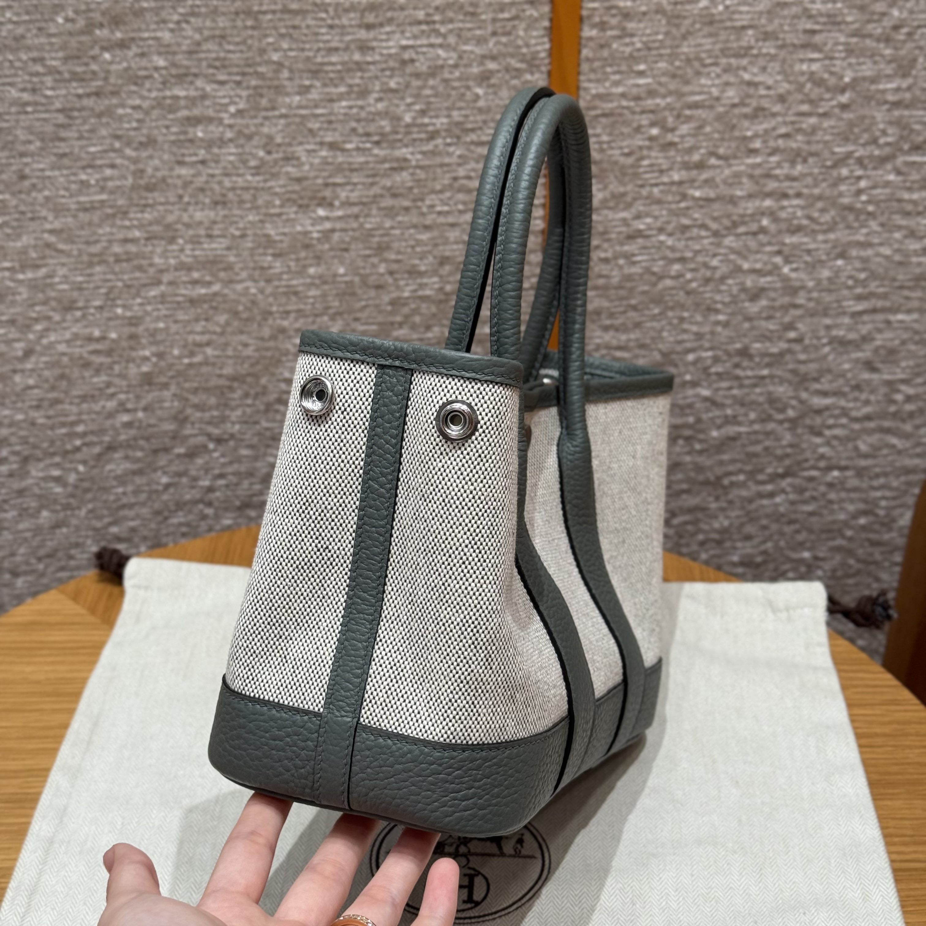 에르메스 가든파티 미니 23 Ecru/Noir/Mangrove