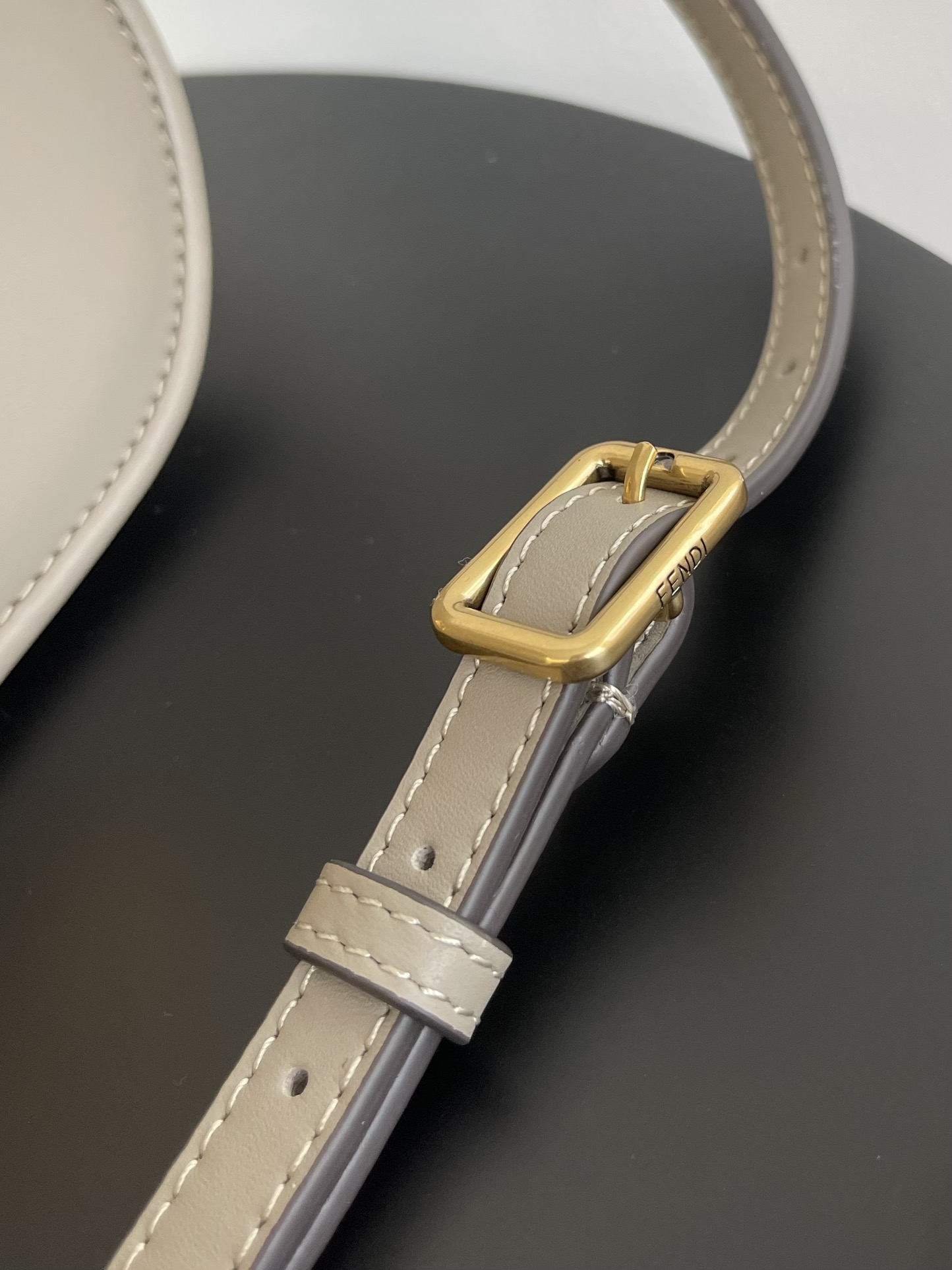 펜디 커몬 미니 푸시아 레더백 그레이