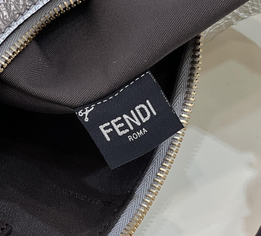 펜디 그라피 스몰 백 실버