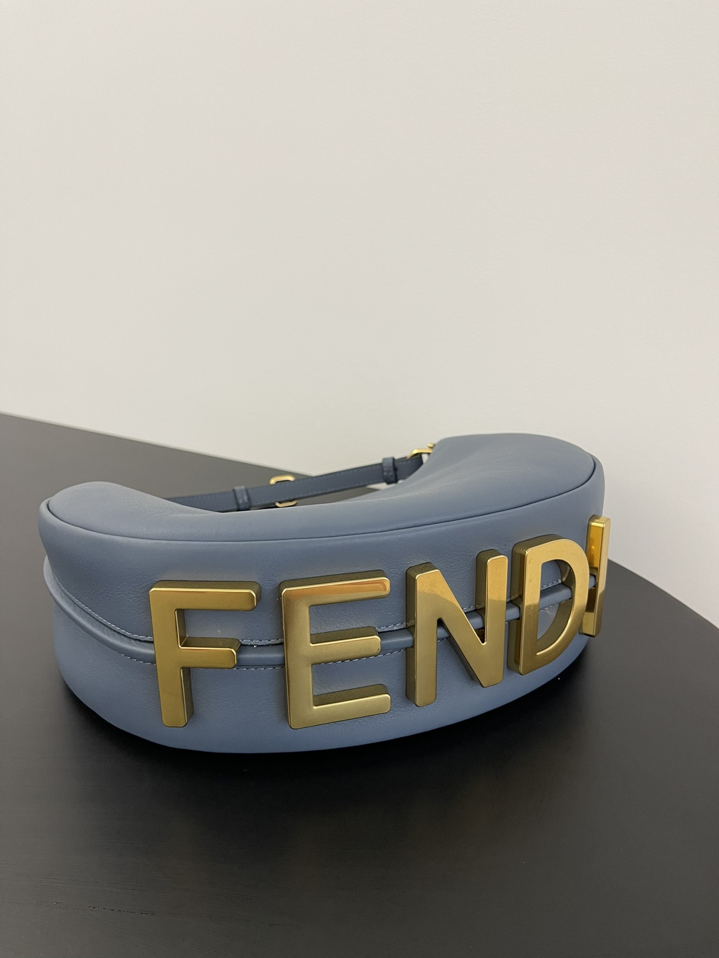 펜디 그라피 스몰 백 블루