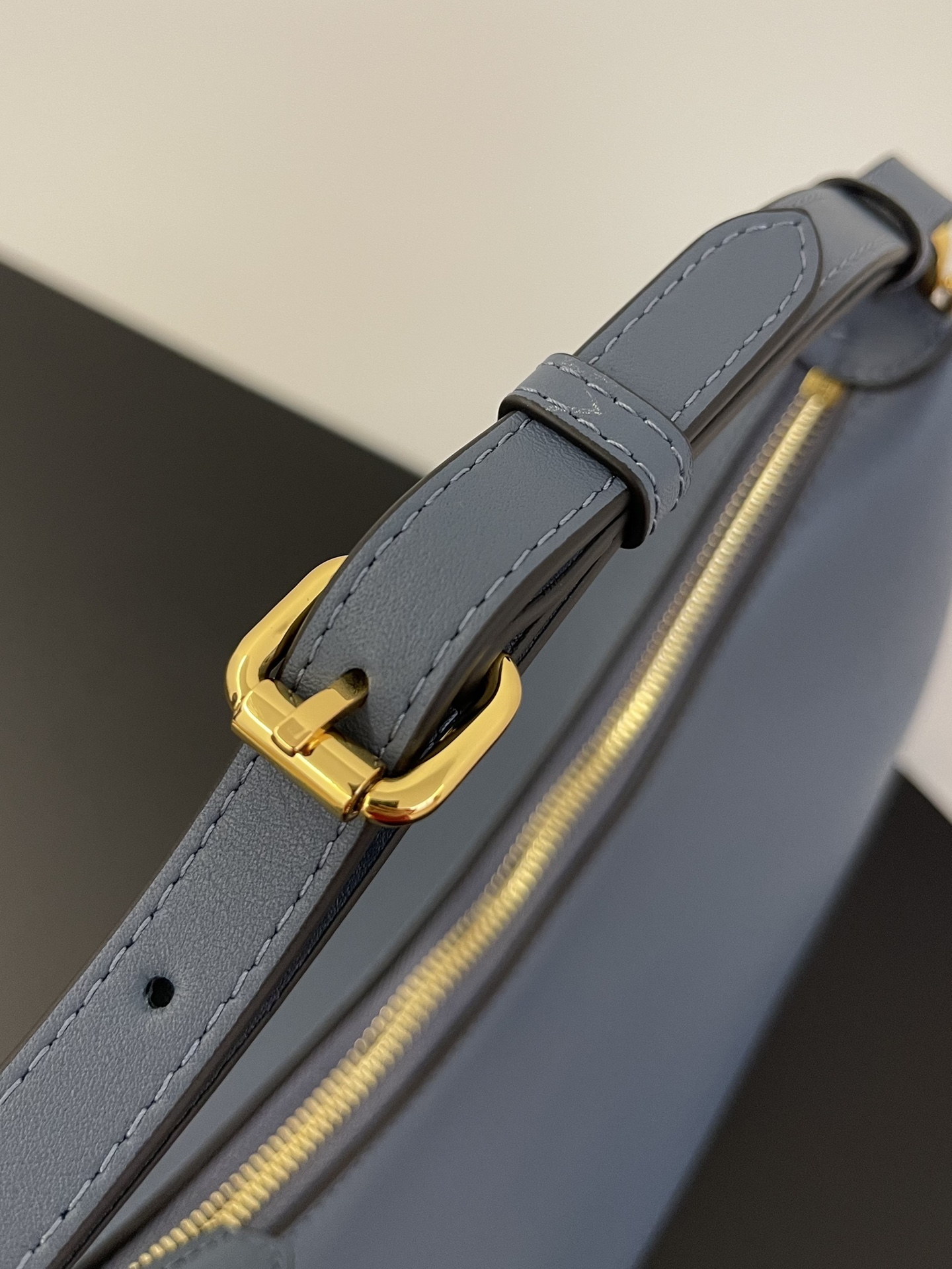 펜디 그라피 스몰 백 블루