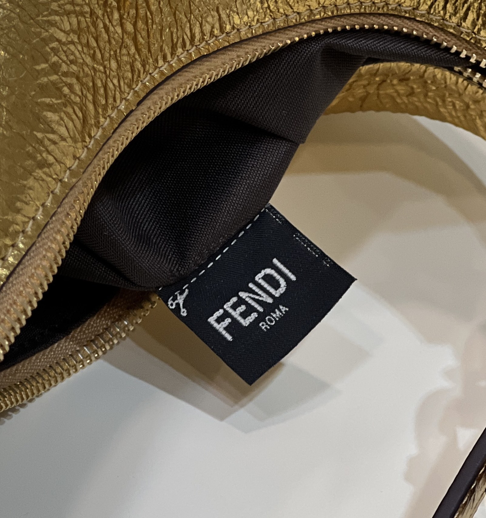 펜디 그라피 스몰 백 골드