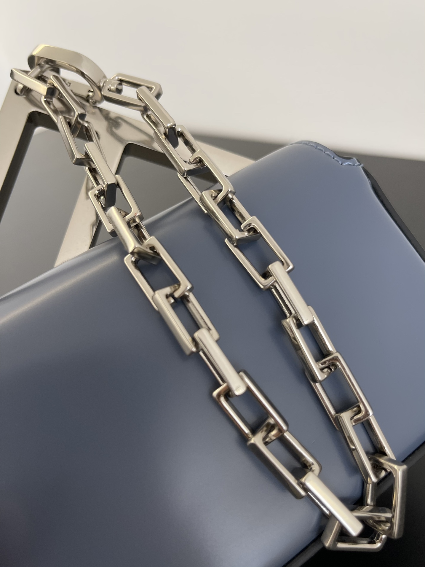 펜디 나노 백 F 블루