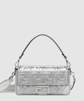 펜디 바게트백 미듐 8BR600