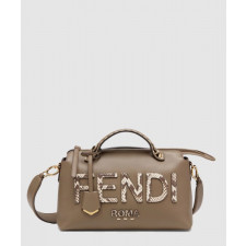 펜디 바이 더 웨이 미듐 8BL146