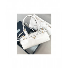 프라다 보니 미디엄 레더 1BA426