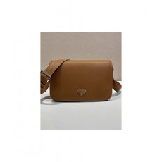 프라다 레더 삼각 로고 2VD075