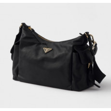 프라다 익스플로어 라지 나파 가죽 핸드백