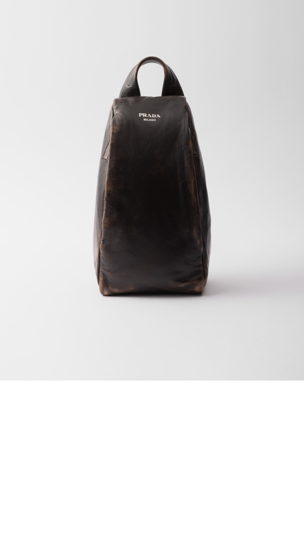 프라다 나파 가죽 백팩 2VZ114