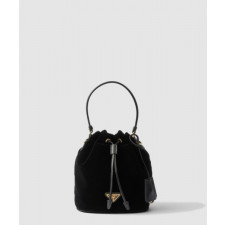 프라다 나파 가죽 디테일 벨벳 미니백 1BE067