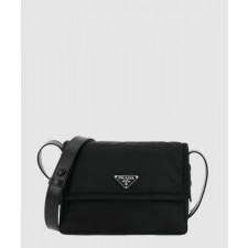 프라다 패디드 메신저백 1BD258
