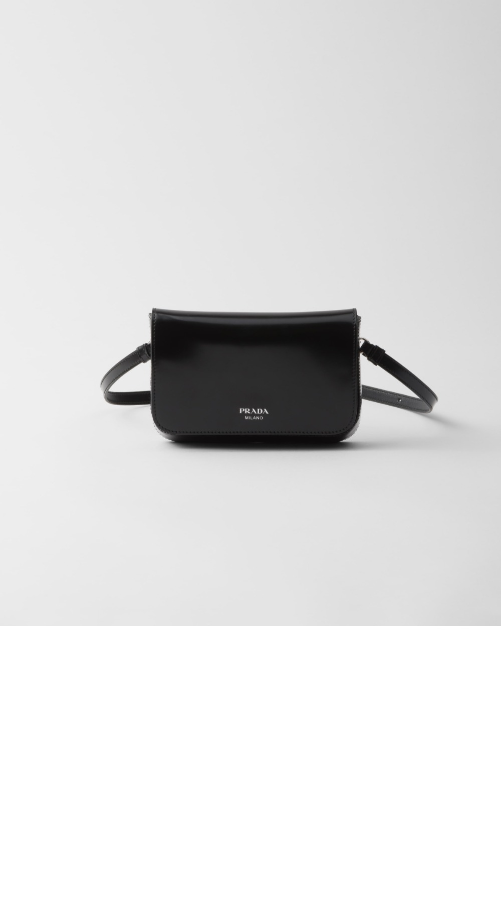 프라다 숄더 스트랩이 있는 가죽 미니백 2VD061