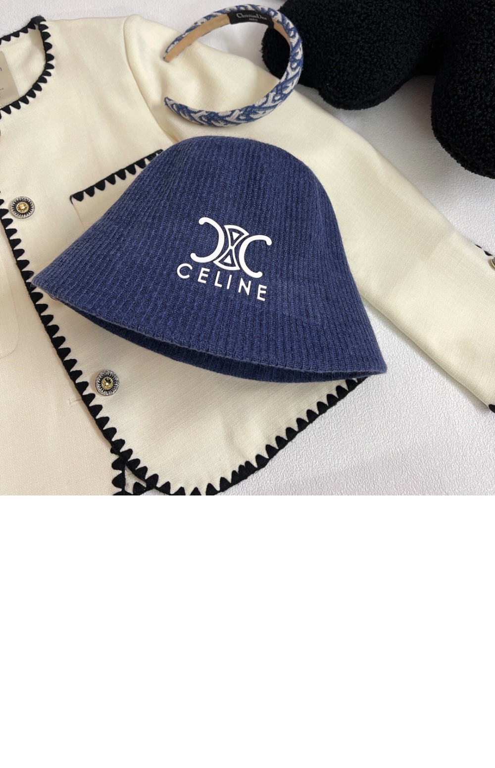 셀린느 니트 벙거지 2AT341