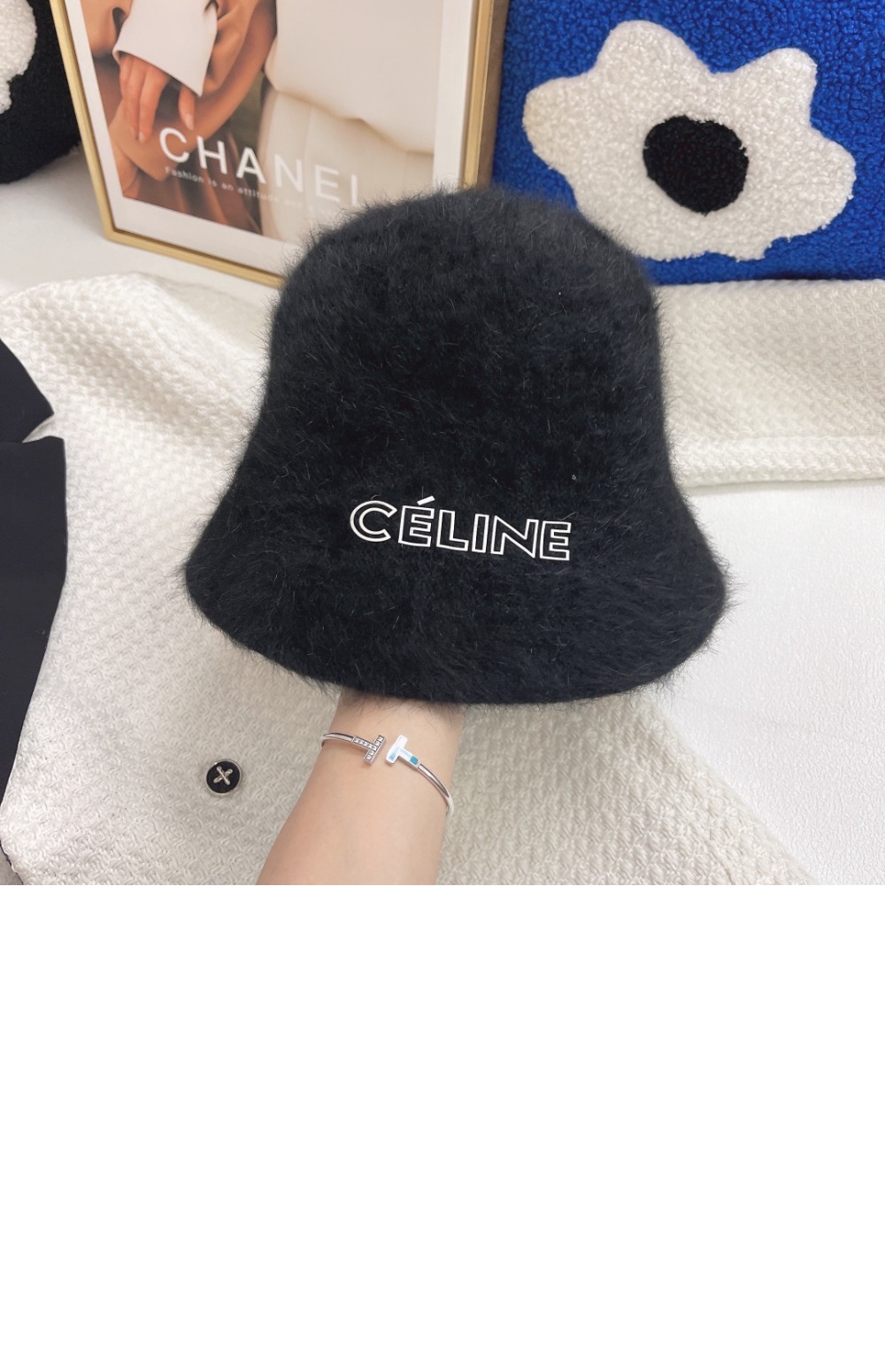 셀린느 램스울 벙거지 2AT1ES