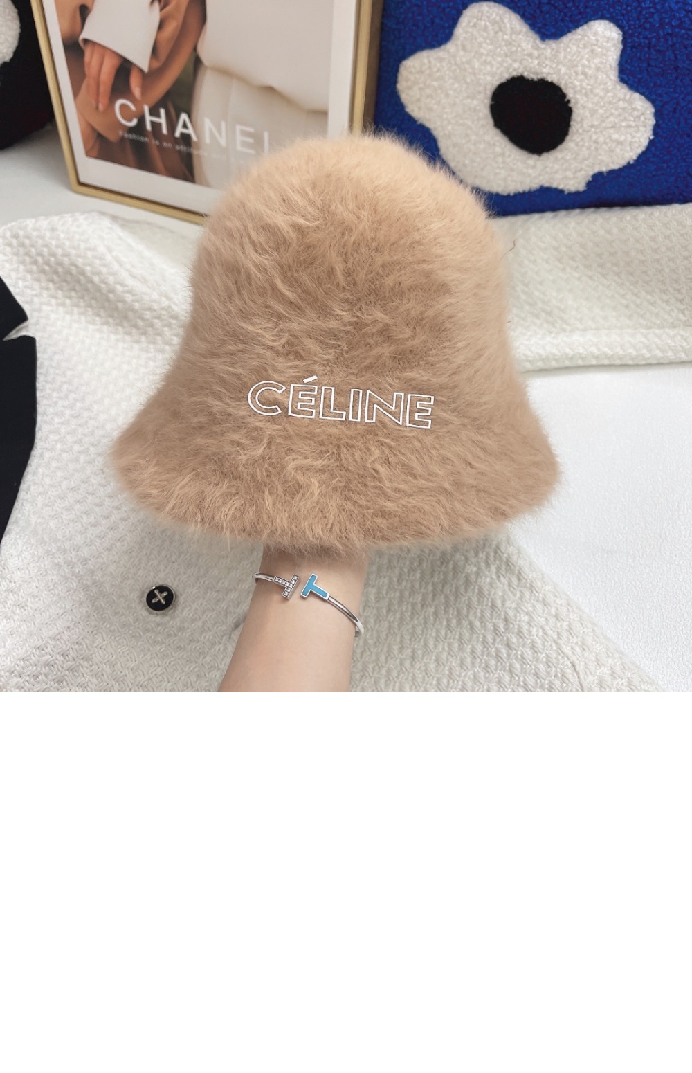 셀린느 램스울 벙거지 2AT1ES