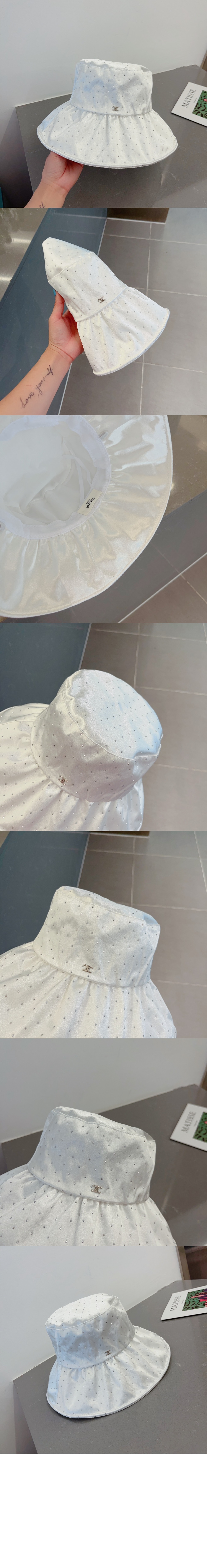 셀린느 선캡 2A44T7