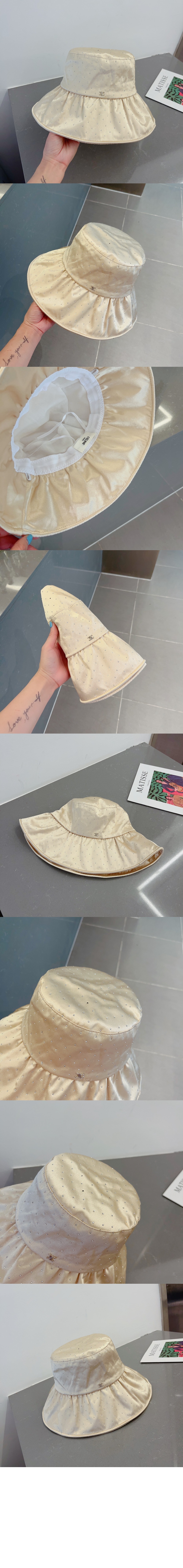 셀린느 선캡 2A44T7