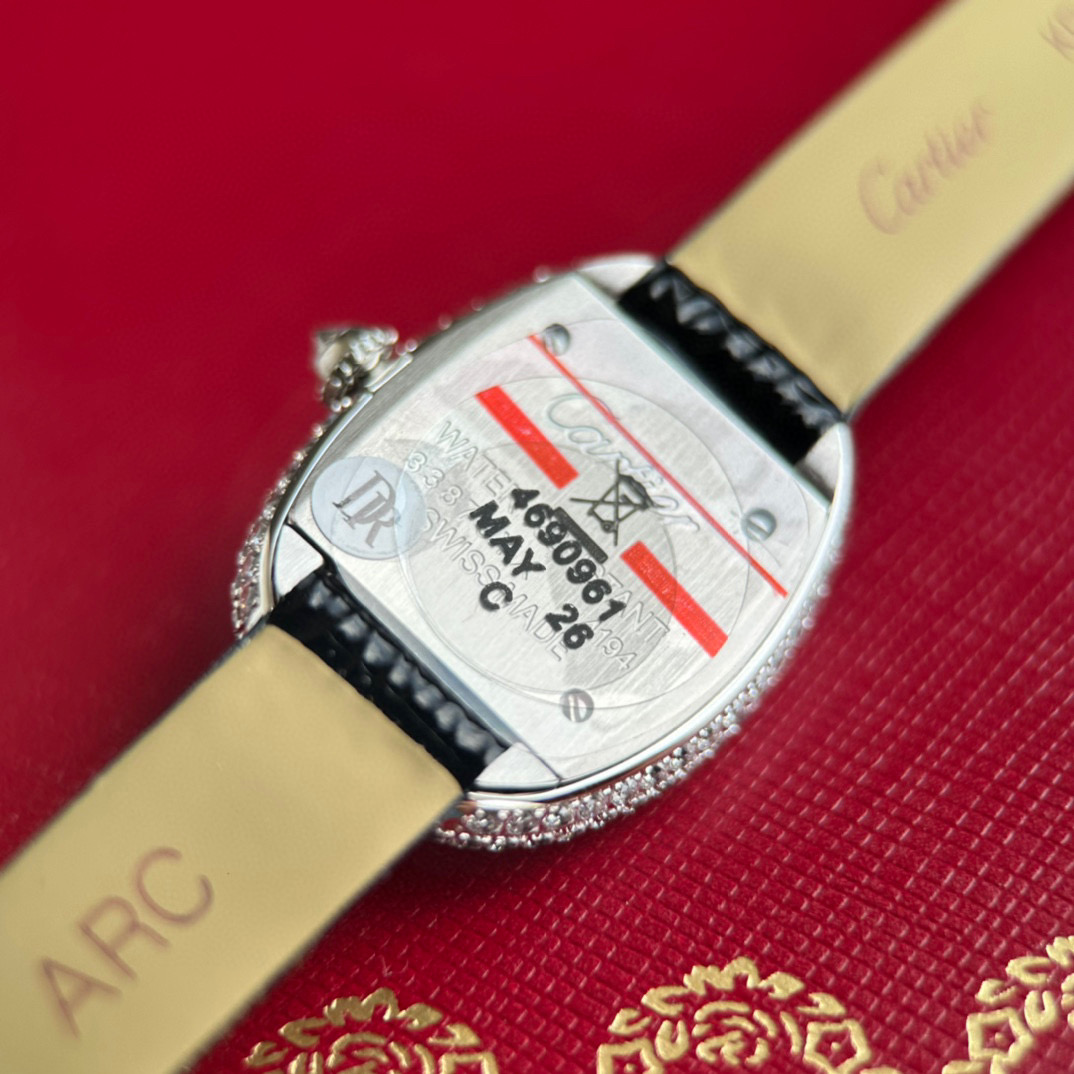 까르띠에 베누아 스몰 25MM 사이즈 다이아 버전