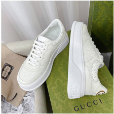 구찌 GG 엠보스 스니커즈 670408 1XL10 9014
