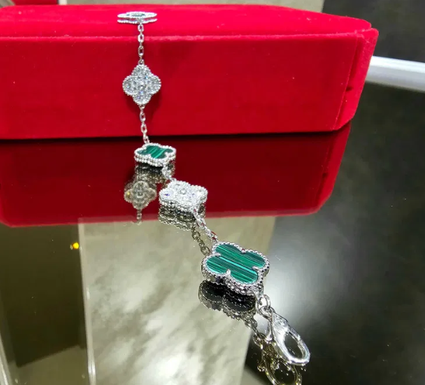 빈티지 알함브라 브레이슬릿, 모티브 5개