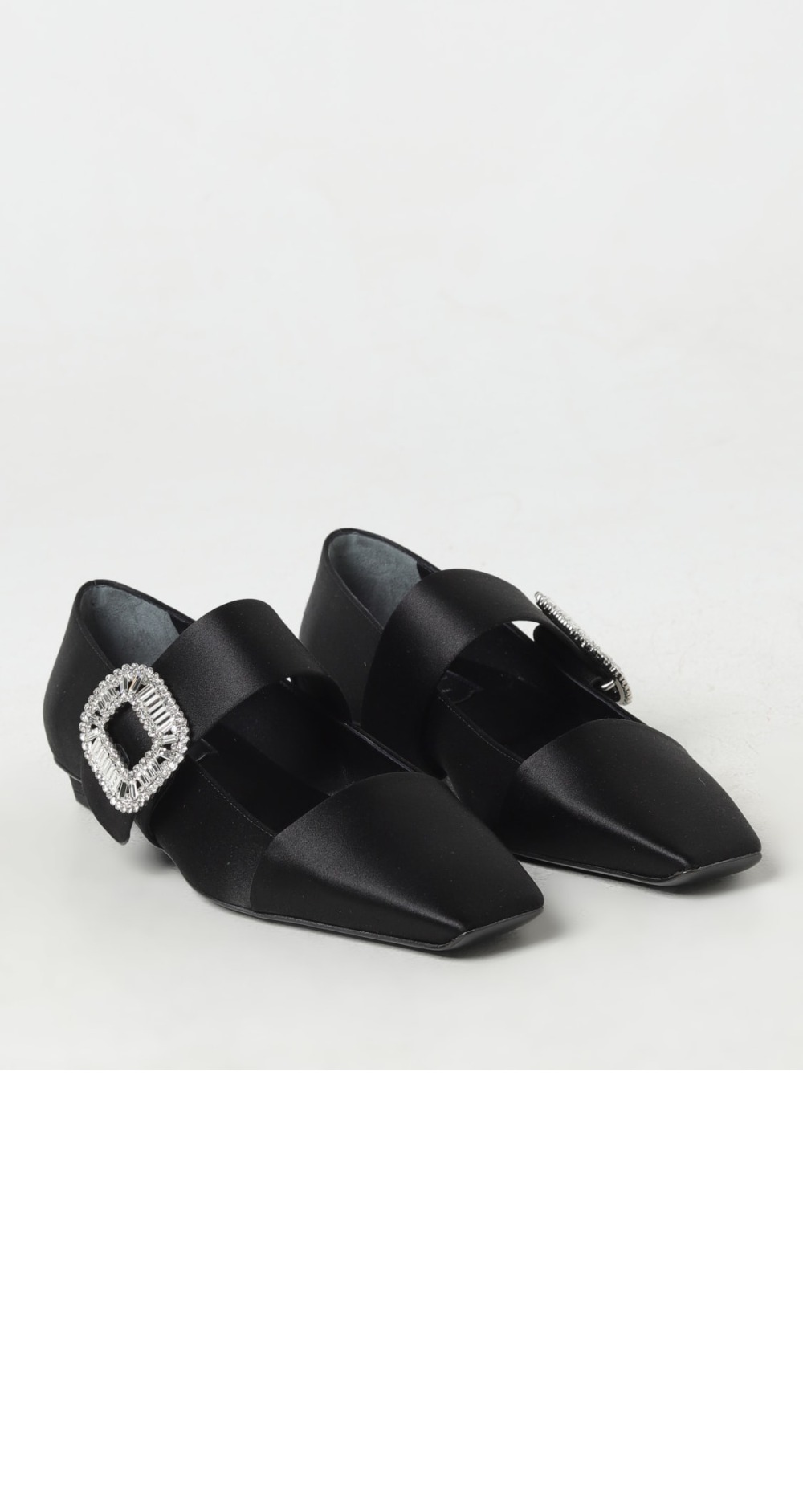 로저비비에 크리스탈 장식 펌프스힐 0074