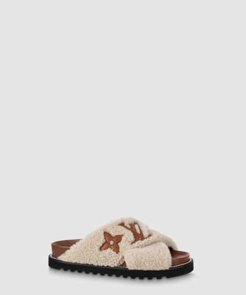 루이비통 파세오 플랫 컴포트 뮬 1AA1W5