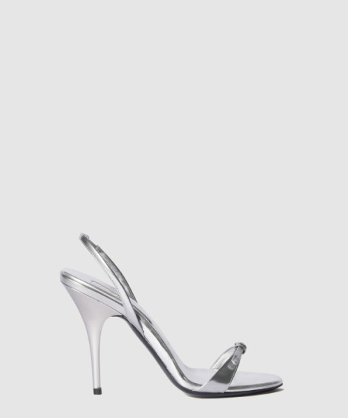 미우미우 에나멜 가죽 샌들 5X343E