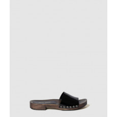 미우미우 페이턴트 가죽 클로그 5Z425E