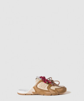 미우미우 송아지 가죽 장식 뮬 5E333E