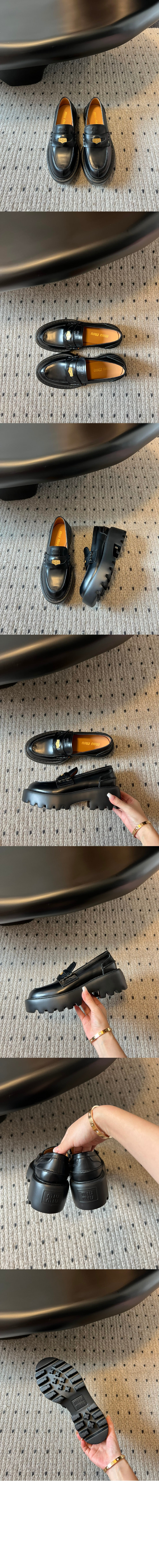 미우미우 브러시드 레더 로퍼 5D292E