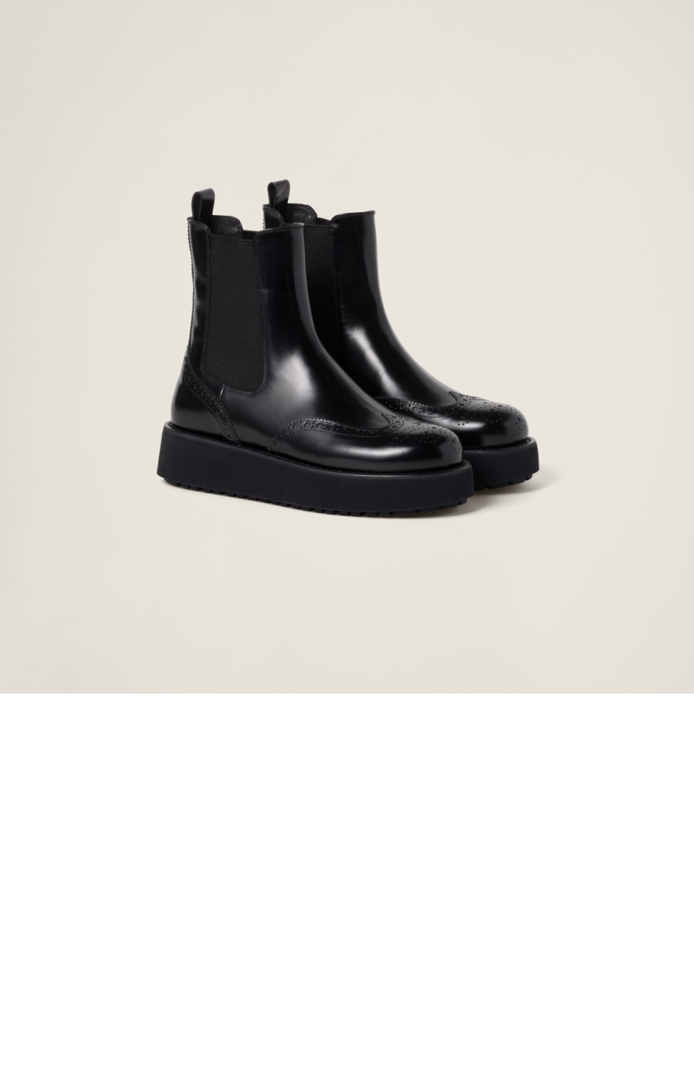 미우미우 브러쉬드 송아지 가죽 부티 5T268E