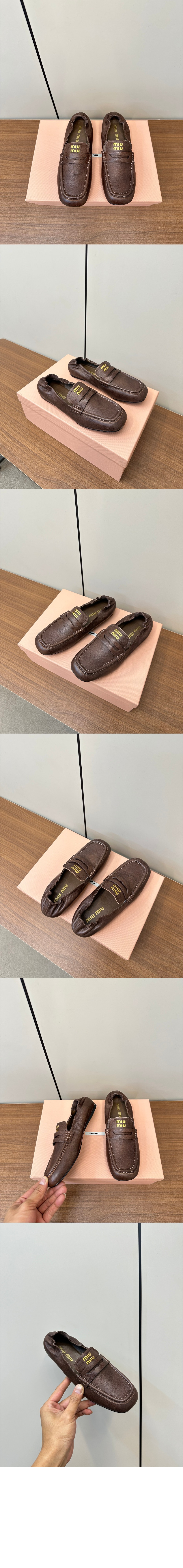 미우미우 나파 가죽 로퍼 5D341E