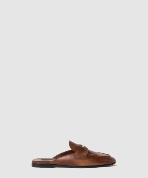 미우미우 블리치 레더 로퍼 5D326E