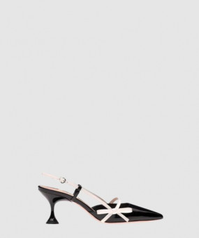 미우미우 페이턴트 가죽 통 샌들 5I445D