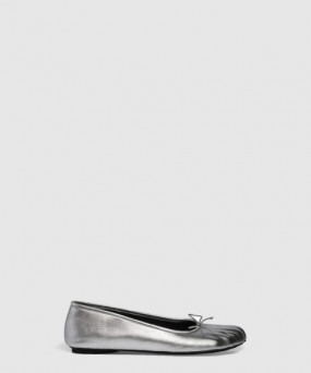 발렌시아가 아나토믹 발레리나 플랫슈즈 714260