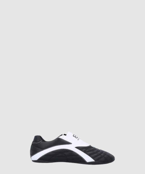 발렌시아가 스니커즈 617540