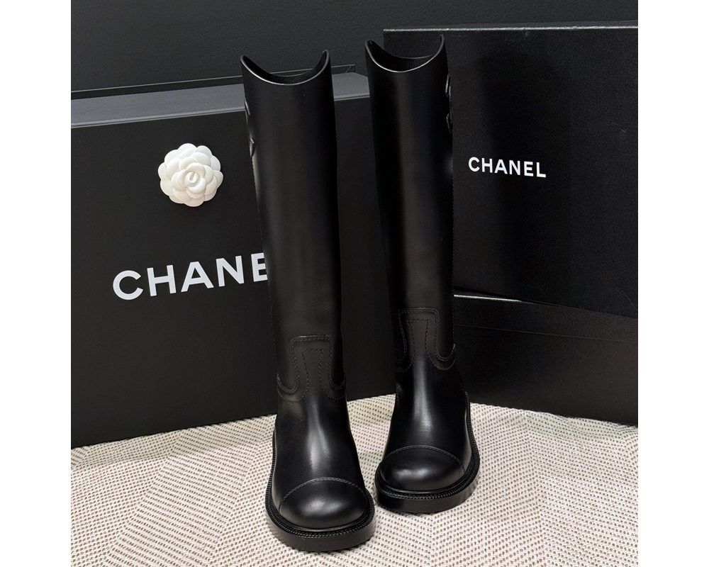 샤넬 가죽 빅 옆 CC로고 롱부츠 24SS 레더 부츠 블랙 G45433