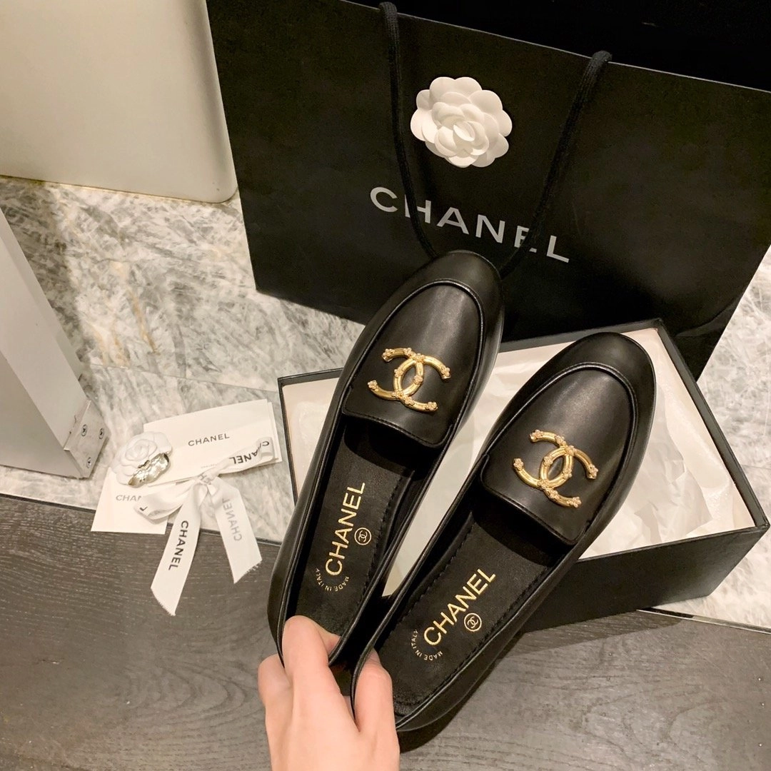 샤넬 CC 로고 로퍼