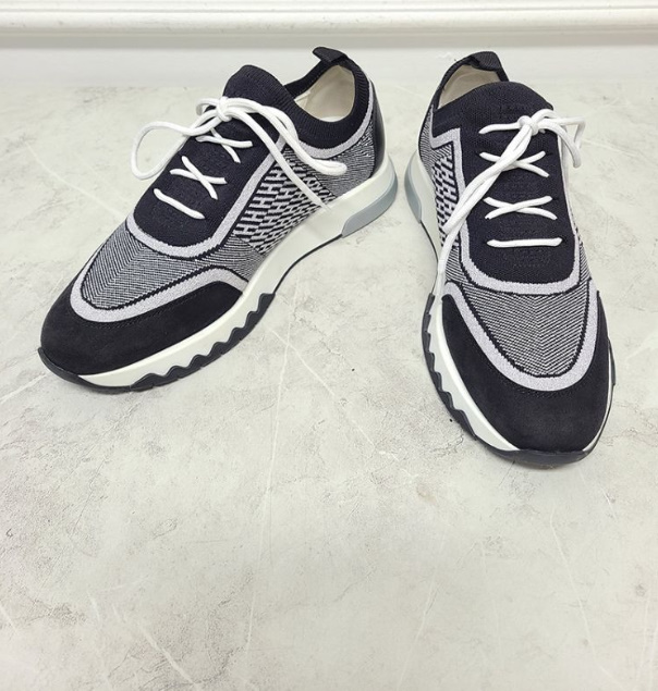 에르메스 블랙 화이트 어딕트 스니커즈