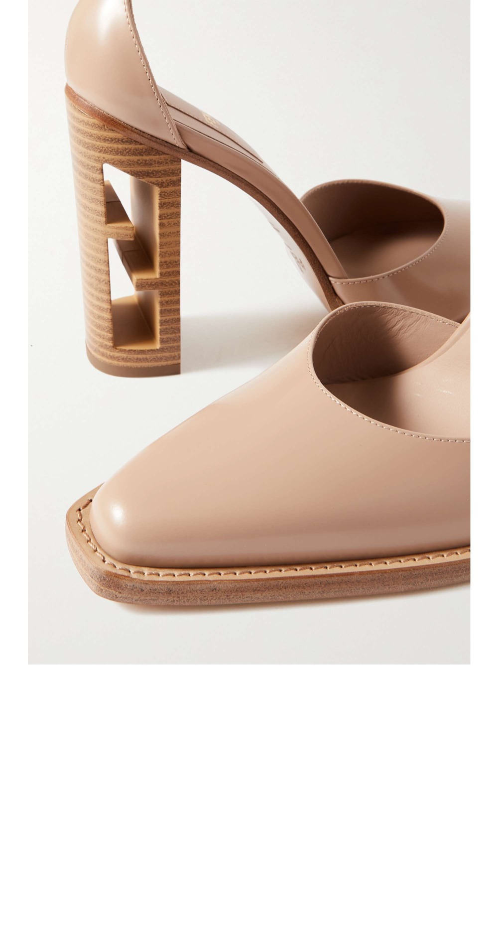 펜디 핑크 가죽 힐 8I8347