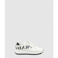 프라다 로고 펀칭 스니커즈 1E597M