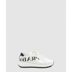 프라다 로고 펀칭 스니커즈 1E597M