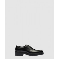 프라다 브러쉬드 레더 더비 슈즈 2EG412