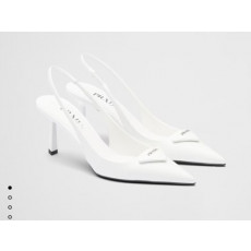 프라다 유광 슬링백 구두