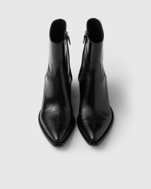 프라다 브러시드 가죽 부츠