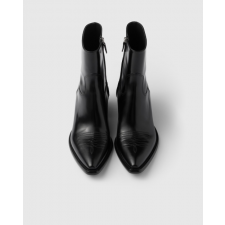 프라다 브러시드 가죽 부츠