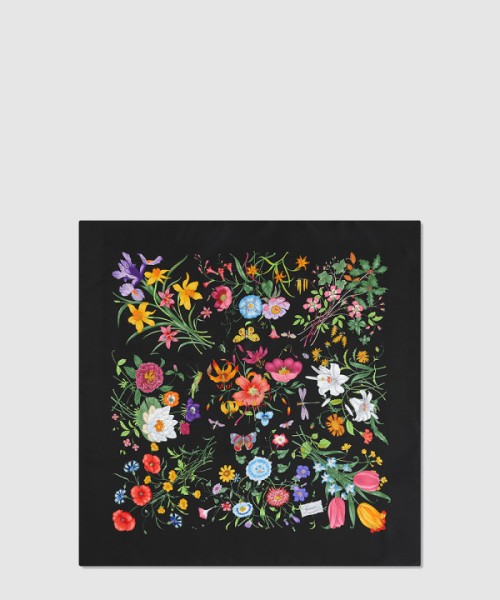 구찌 프린트 실크 트윌 까레 823486