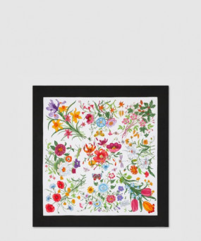 구찌 프린트 실크 트윌 까레 821061