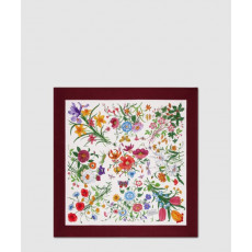 구찌 프린트 실크 트윌 까레 821061