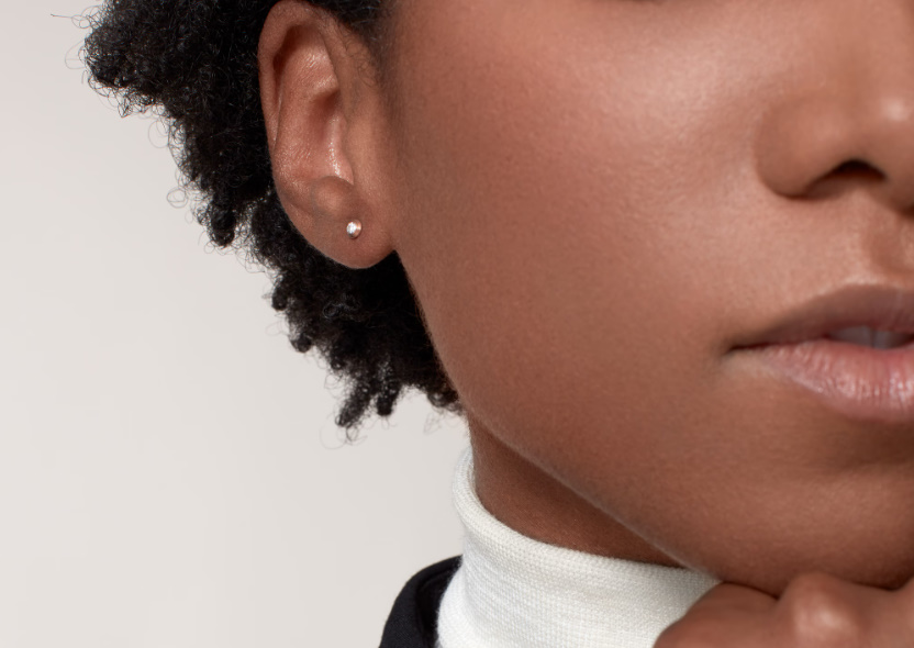 까르띠에 다무르 스터드 이어링